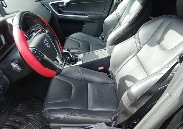 Volvo XC 60 cena 84900 przebieg: 192000, rok produkcji 2017 z Piekary Śląskie małe 407